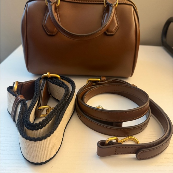 Zara Tan Mini Bag with Gold Details. Faux leather. - Picture 2 of 4